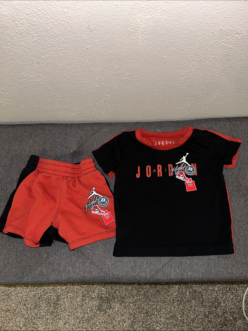 Jordan Infant Tee & Shorts Set - Black & Red